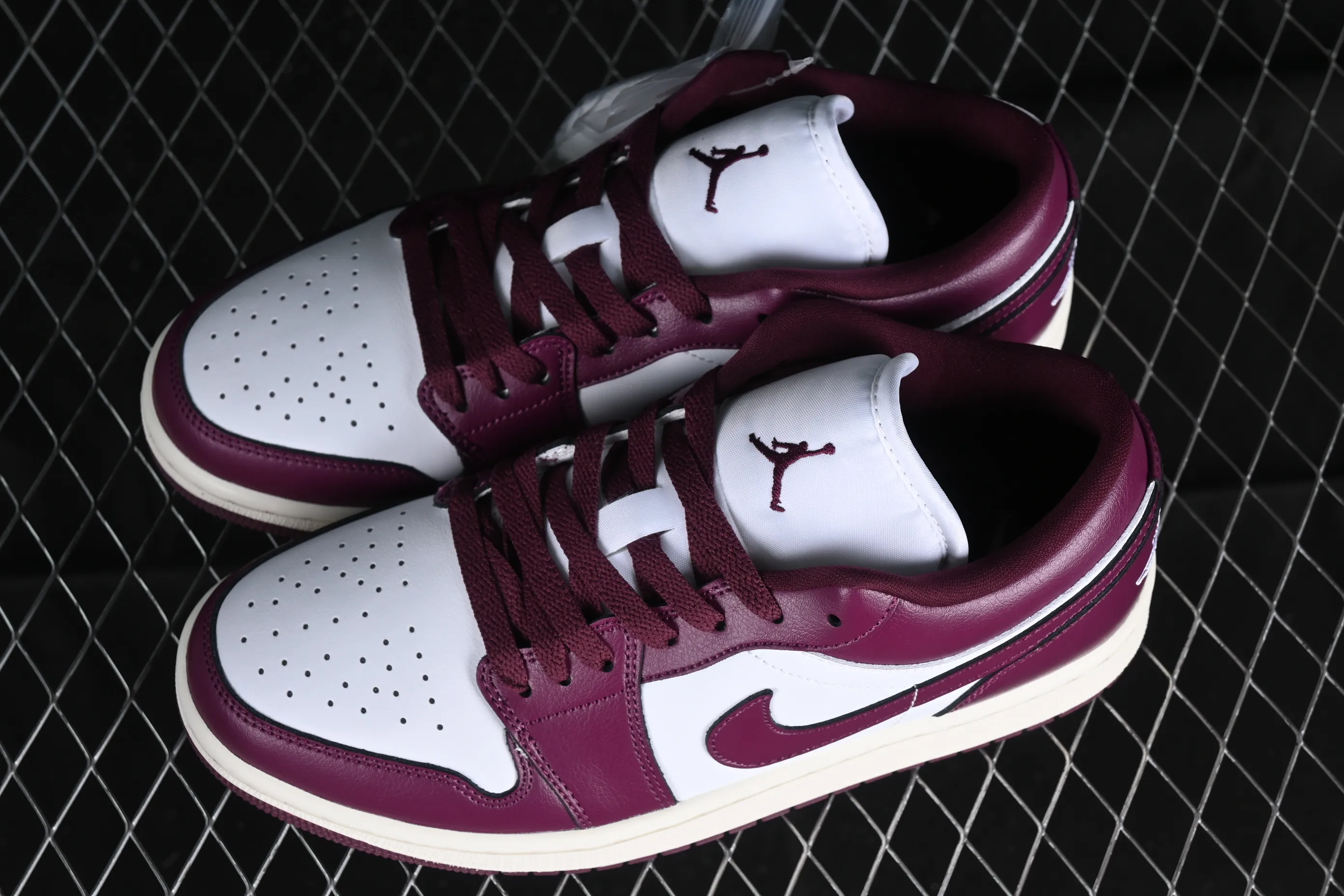 All categories Air Jordan Jordan series basketball shoes Air Jordan 1 Low Air Jordan 1 Low AJ1 Joe 1 white rose red low-top cultural casual sneakers DC0774-161